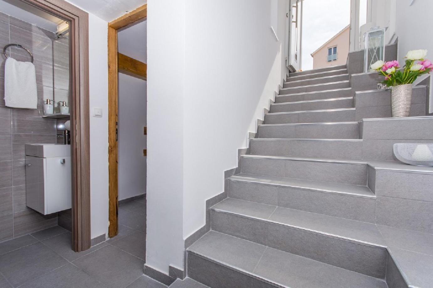 Ferienwohnung Agava Lux Trogir Exterior foto